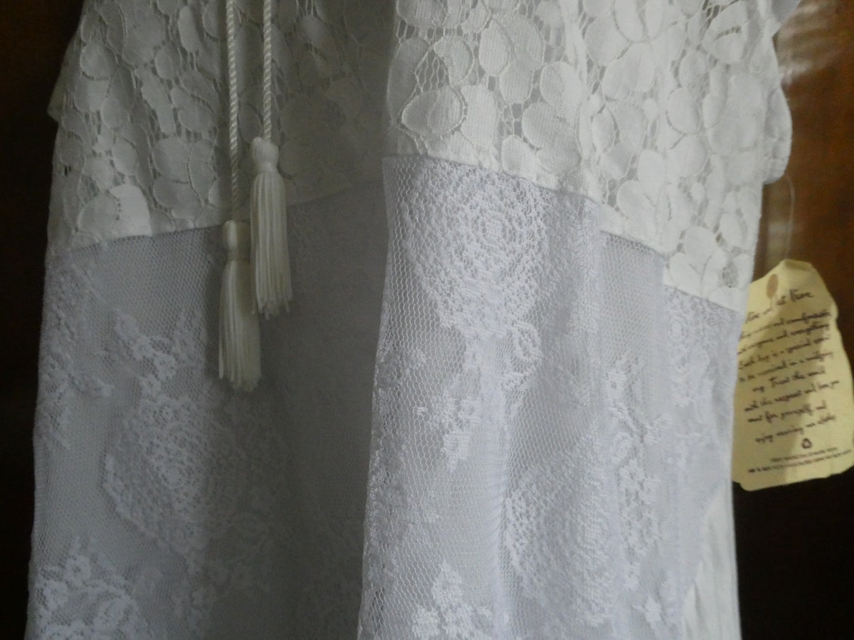 ONE Word women's white fabric craft embroidered lined blouse XLarge