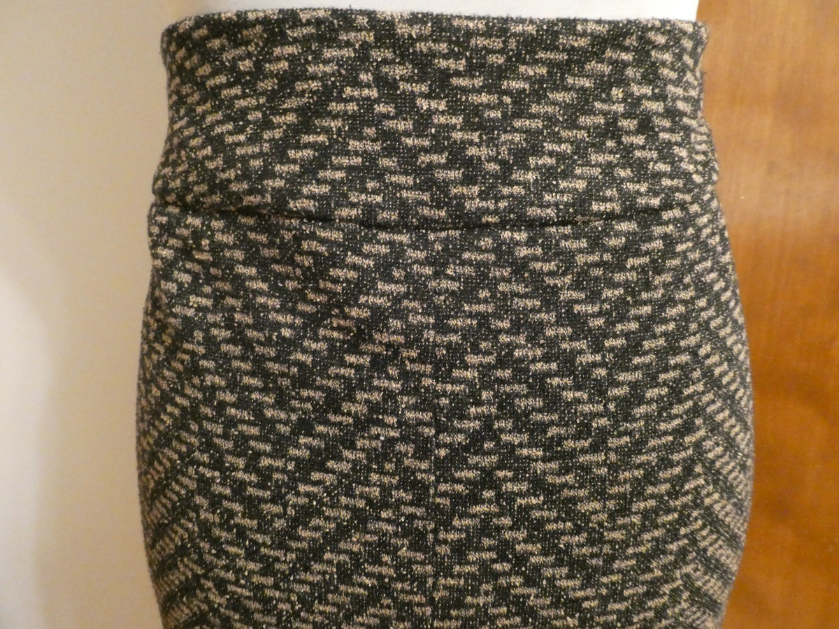 New York & Company woven pattern pencil classic and polished skirt Medium