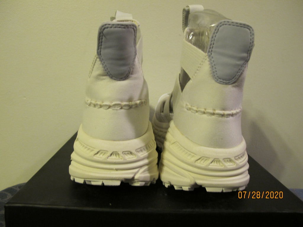UGG women's white gladiator straps and a thick running-shoe size 8