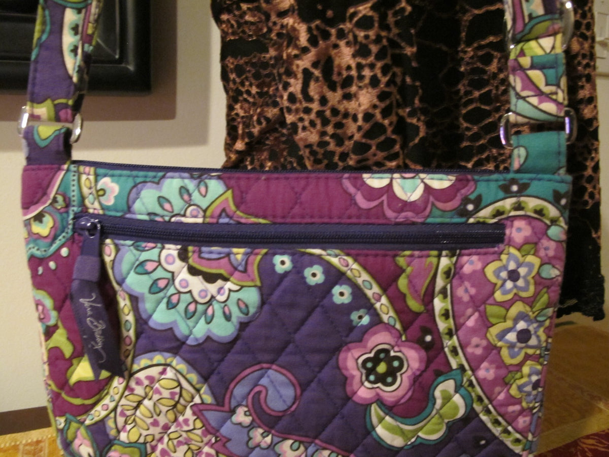 Vera Bradley Women's Multi Color Purple Shoulder Crossbody Quilted Zippered Bag