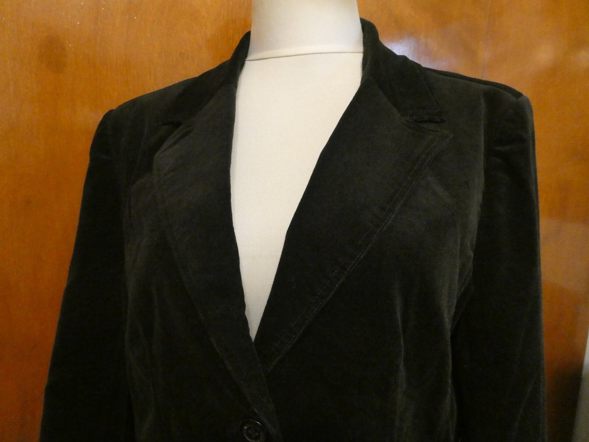Lady Hathaway Design Studio Women’s velour blazer Medium