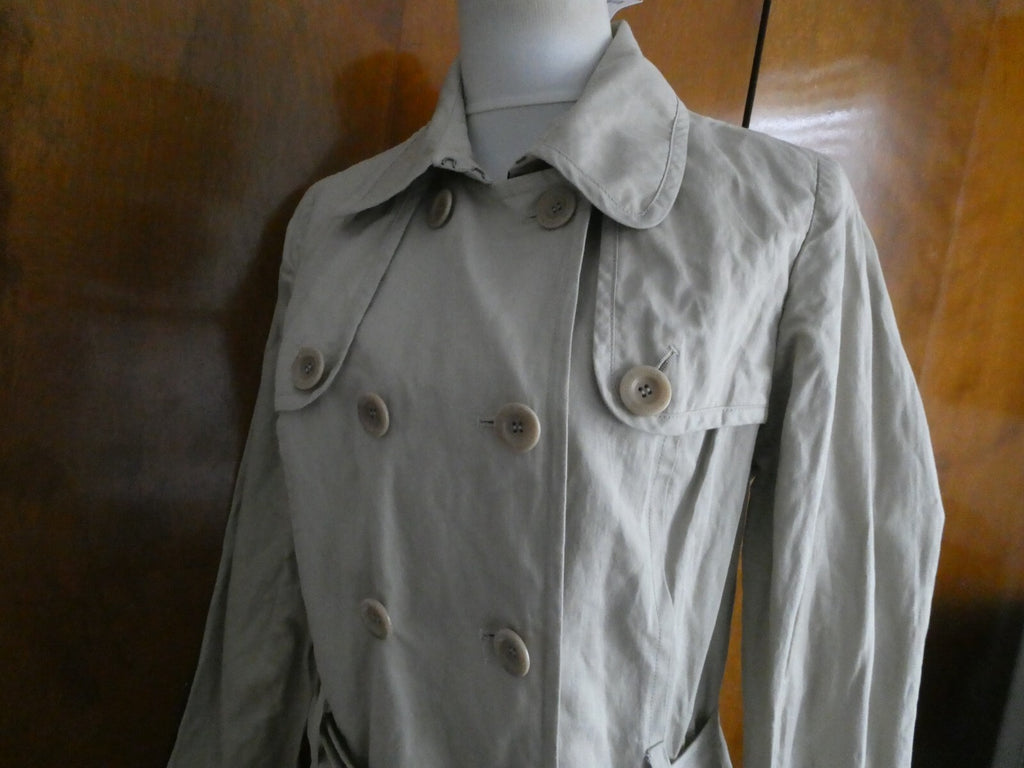 Vince women’s khaki detailed lined coat Size Large NWT