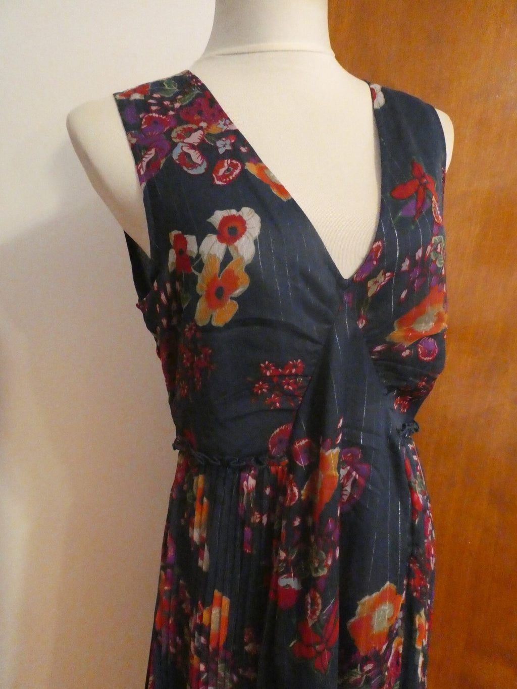 Walter Baker Teri women’s blue floral pleated lined evening dress size 10
