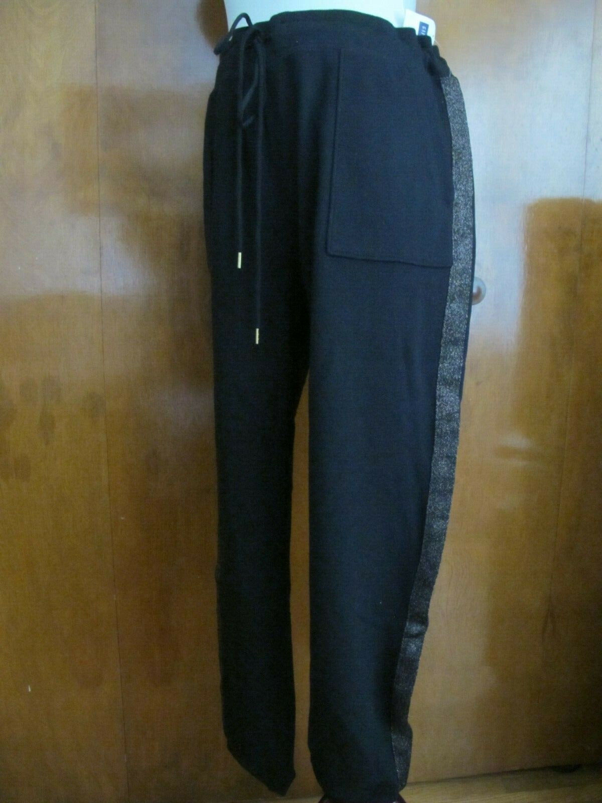 Gap women’s black flannel sweatpants Large