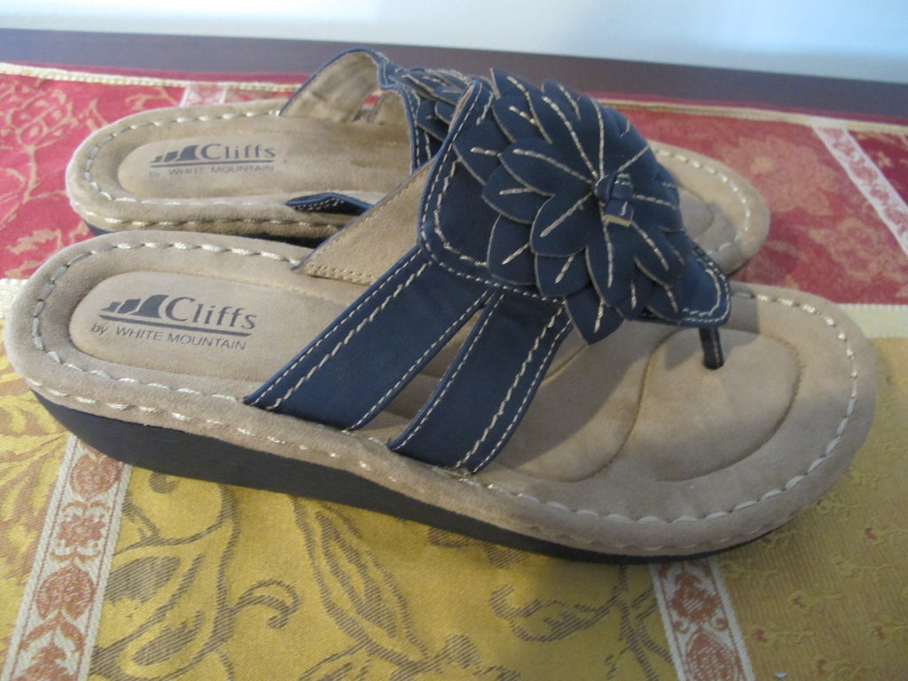 Cliffs By White Mountain Cove Black Thong Sandals Size 9 M