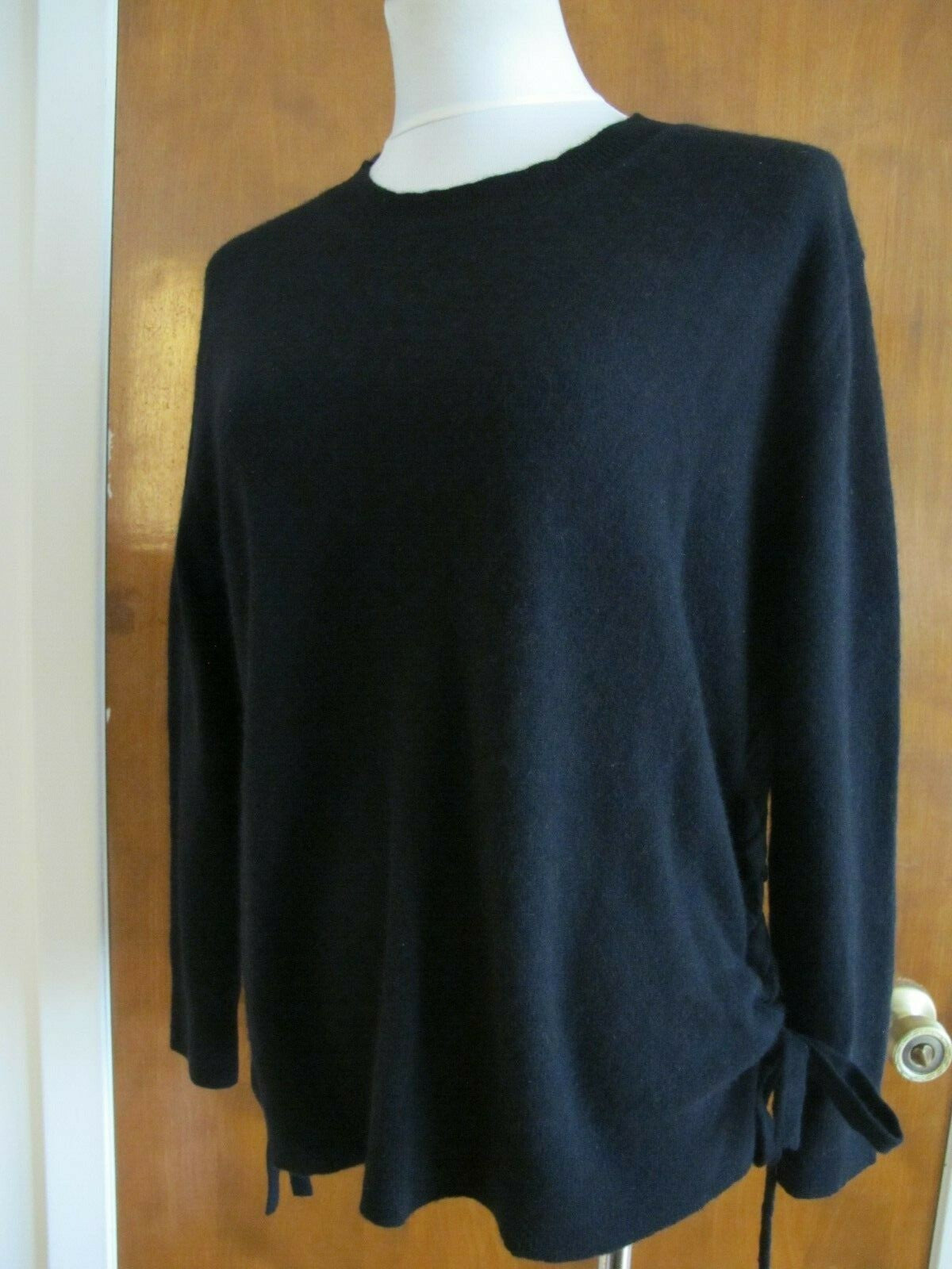Bloomingdale's Women's Black 2 Ply Cashmere Guttered Sweater Small  
