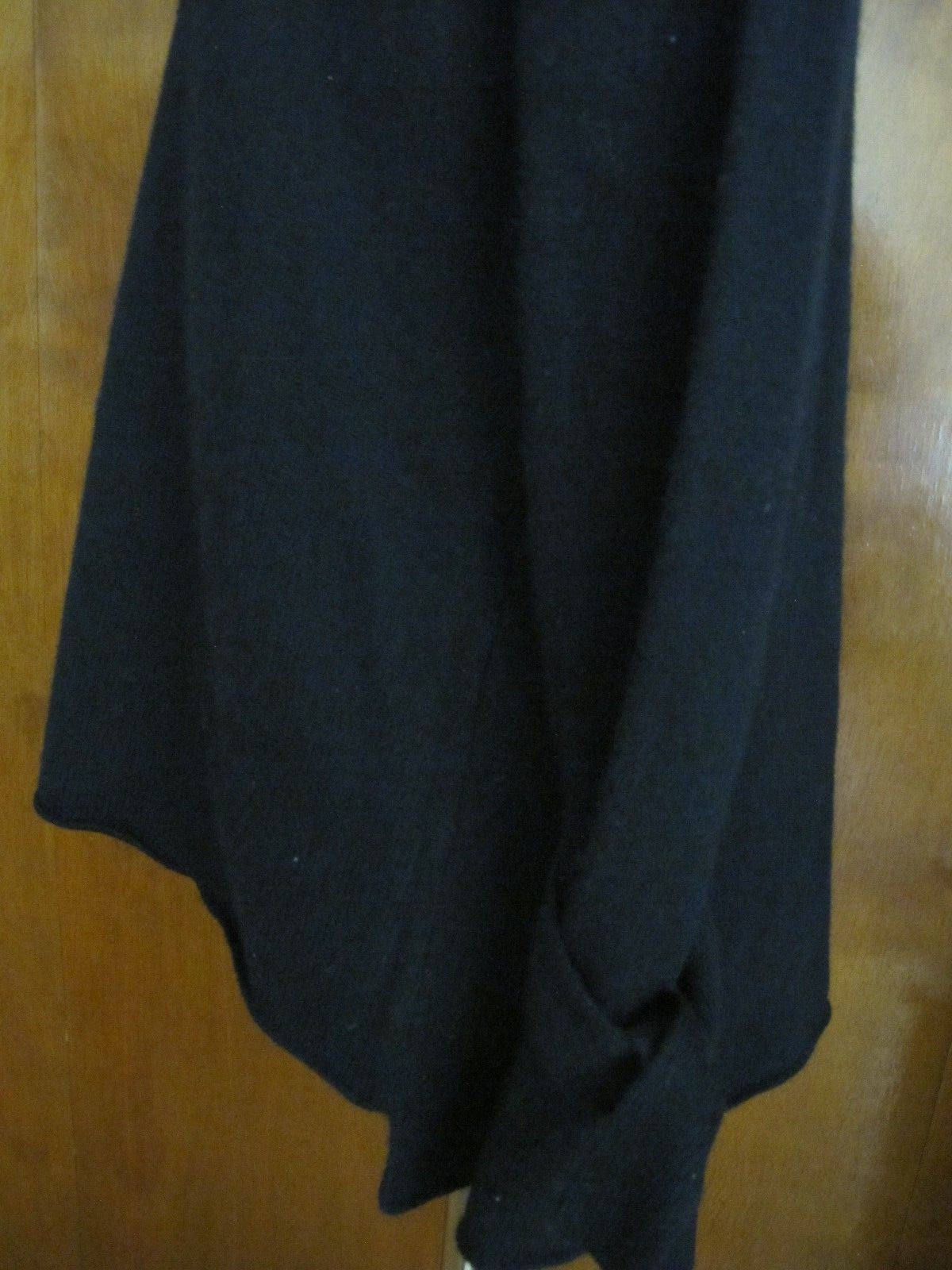 Bloomingdale's Women's Black 2 Ply Cashmere Sweater Small 