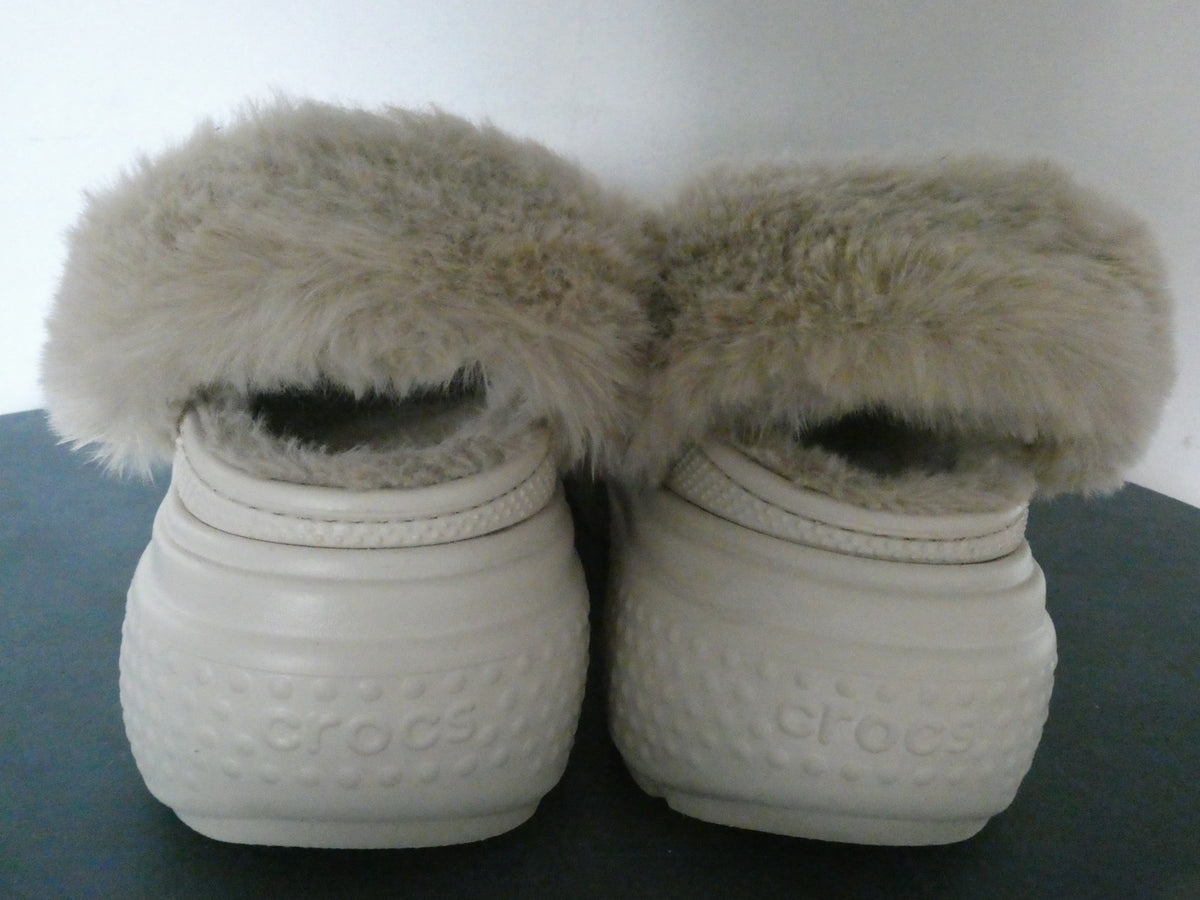 Crocs Lined Clogs – Faux Fur Lined – Cream / Off-White – Unisex Men 8, Women 10