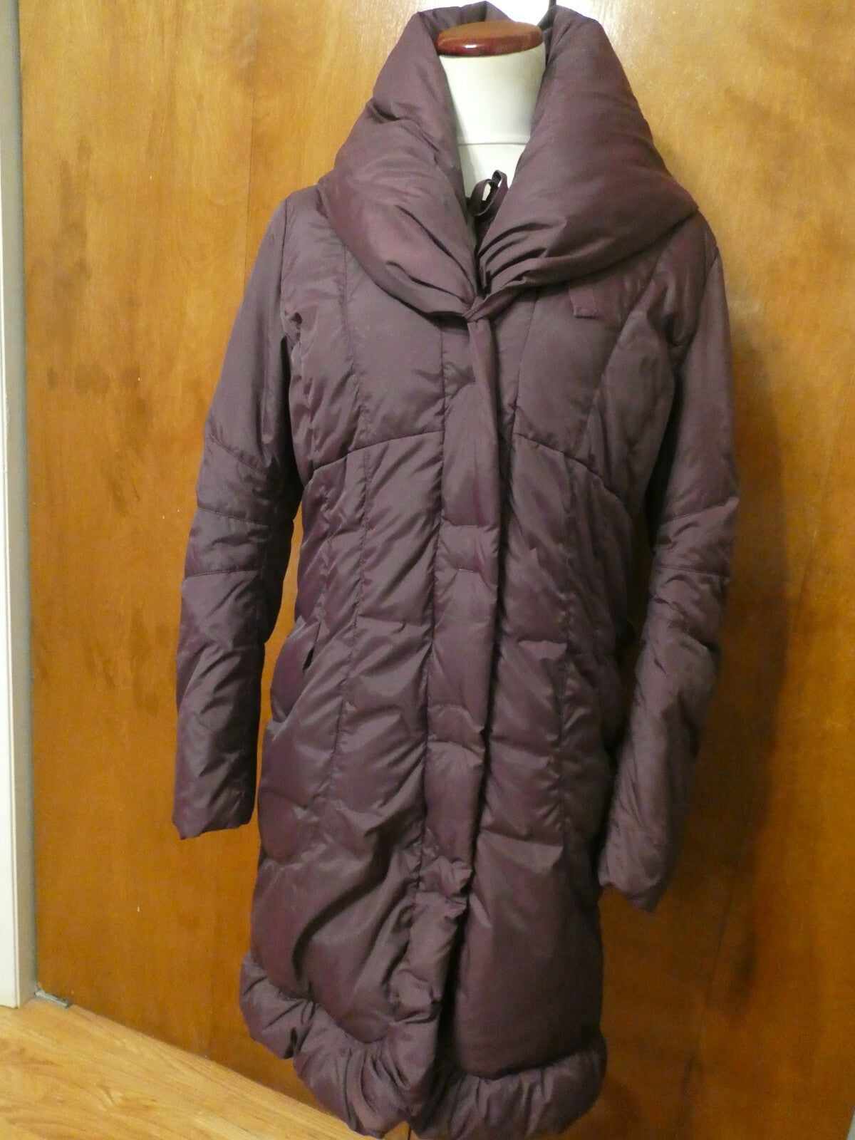 Tahari Women's Burgundy Down Puffer Winter Detailed Coat Jacket Small