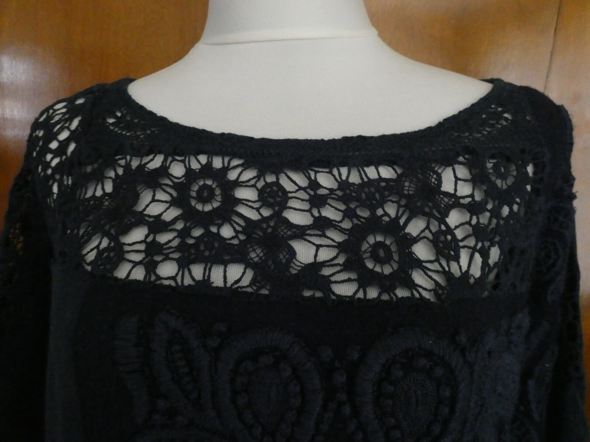 Anthropologie Akemi + Kin Navy Blue Lace Boxy Lined Blouse Crochet Oversize XS