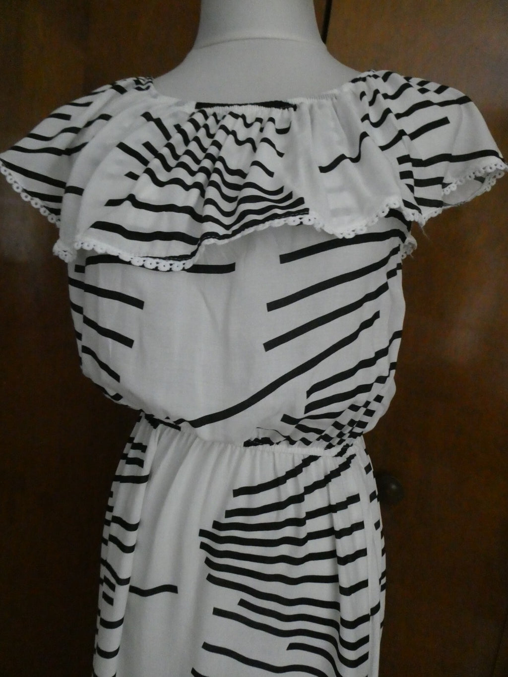 J.Stars Sexy Maxi Dress Off Shoulders Ruffles Multi-Color White/Black Size L/XL
