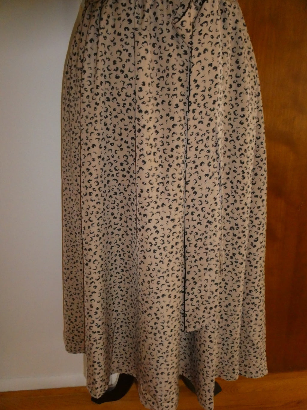 Zattcas Women's Small Black Rib Knit Animal Print Midi Dress Tie Waist NWT