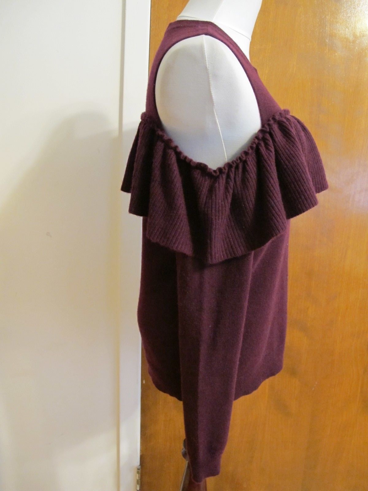 Aqua Women's Burgundy Cashmere Soft Cold-Shoulder Ruffle Ribbed Small