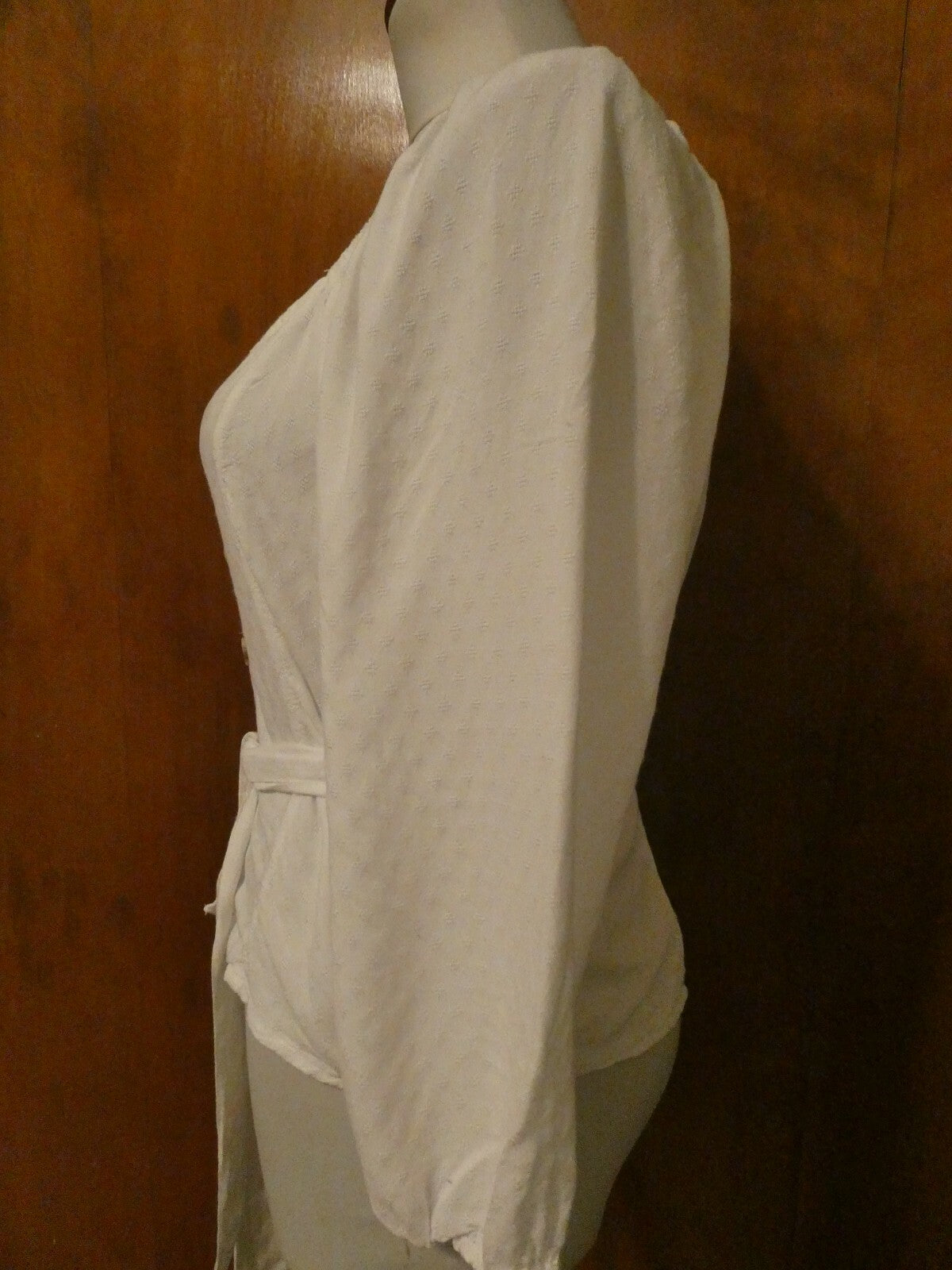 Abercrombie & Fitch women’s 100% viscose white top 