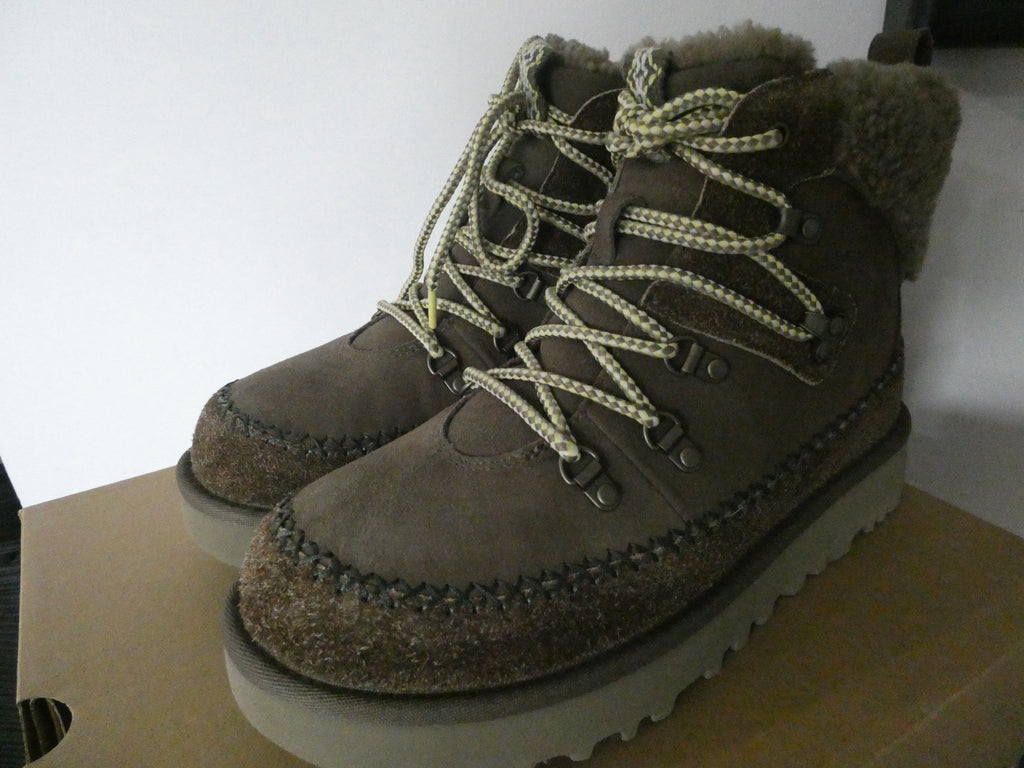 UGG Classic Alpine Lace-Up Boots Women's Size 10 Hickory Chestnut 1158271
