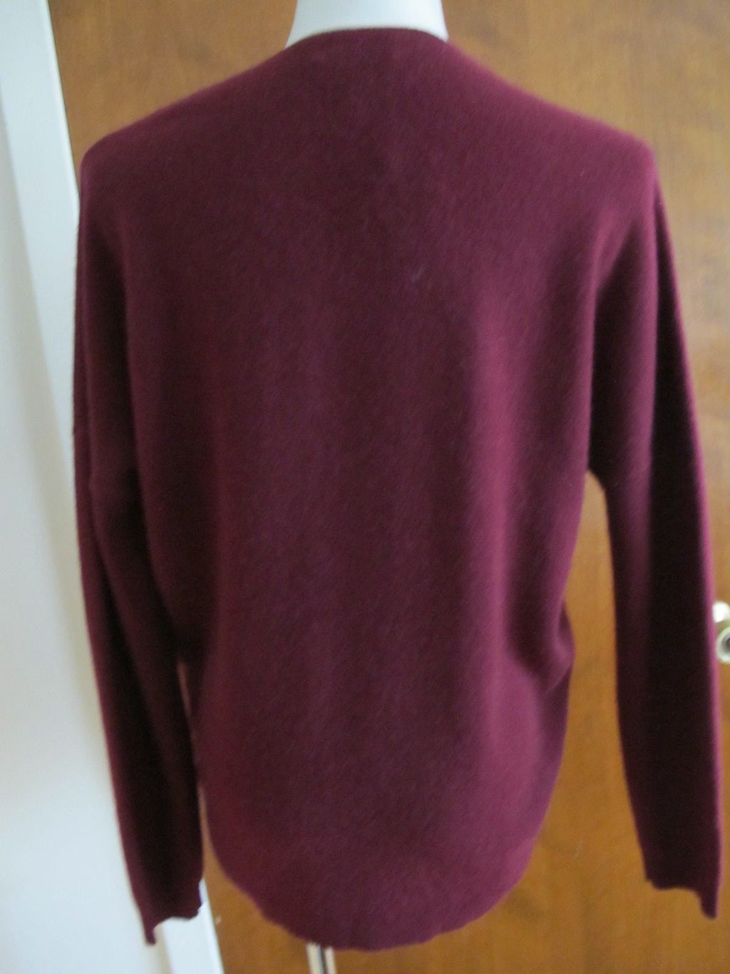 Bloomingdale’s women’s burgundy lace-trimmed cashmere sweater S bit big