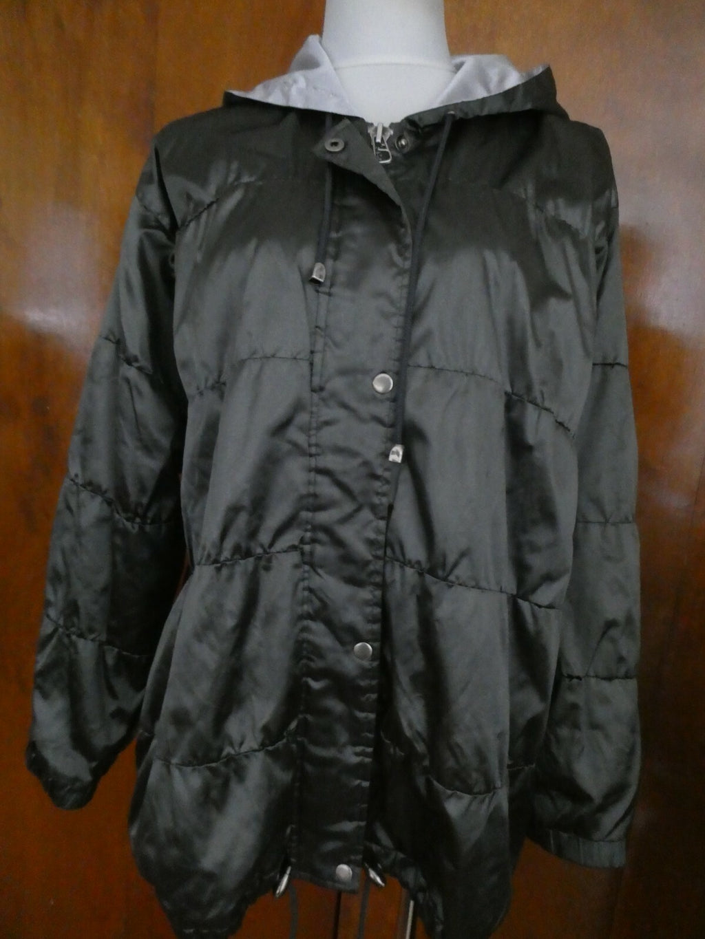 Lavon women's gray quilted puffer jacket coat hooded size Medium (fits Large)