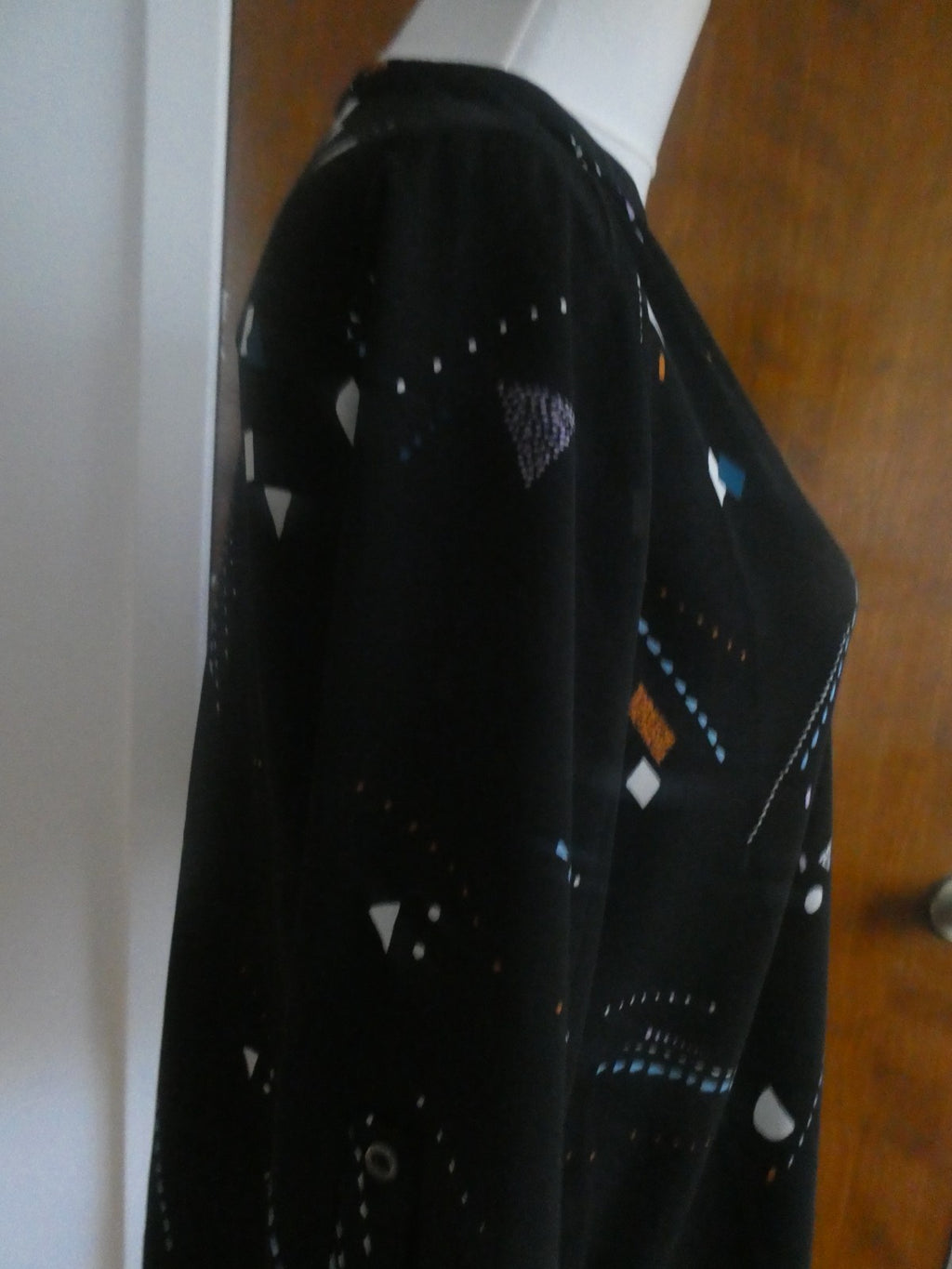 Lush women's black multicolor 3/4 sleeves top size Medium