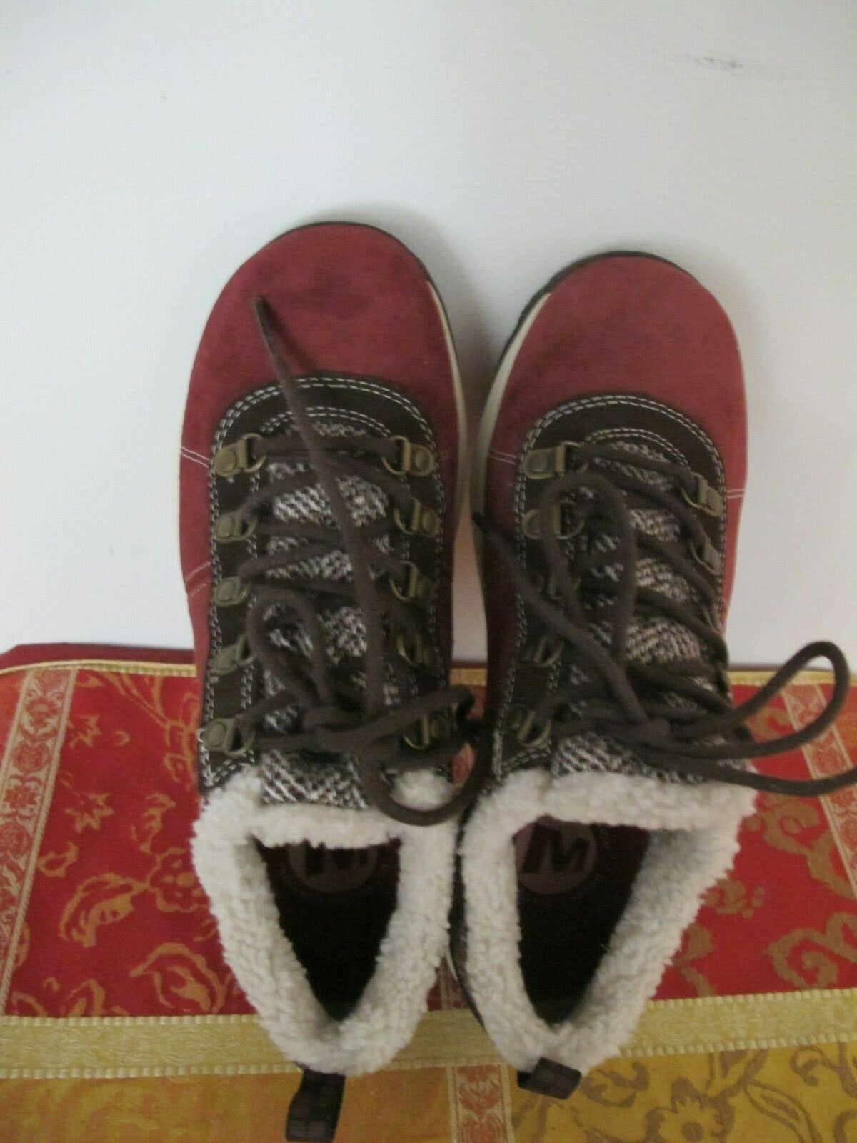 Merrell Air Cushion Women’s burgundy suede sneakers shoe size US 8 