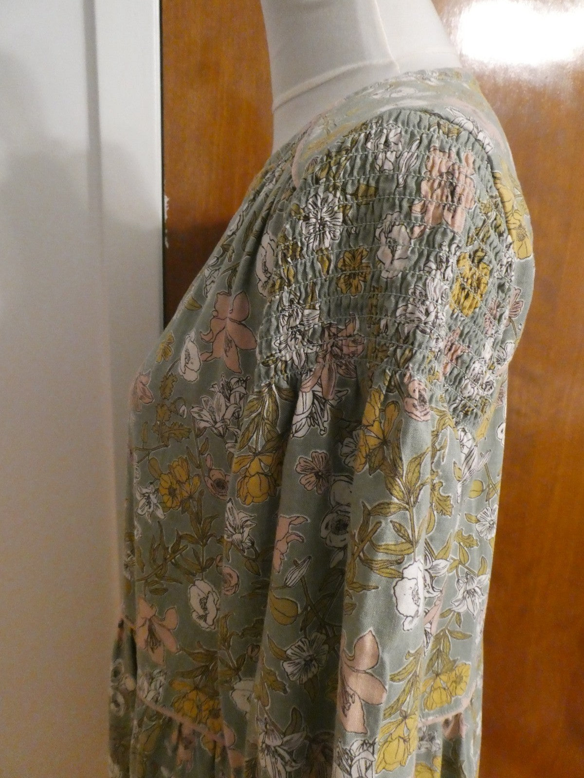 Cynthia Rowley Floral Print ¾ Sleeves Tiered Dress Sz Small 55% Linen 45% Rayon