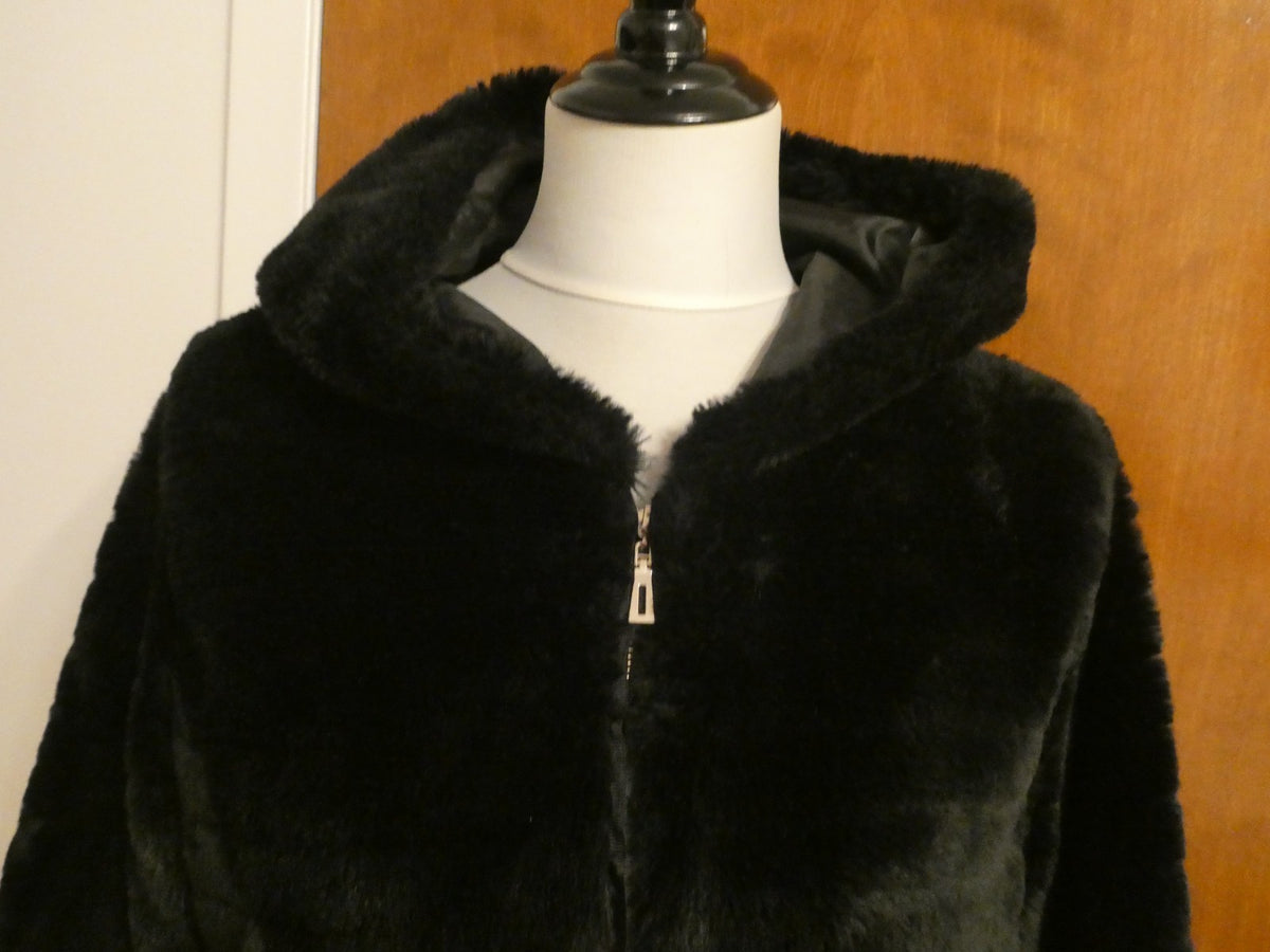 BELLA Women Black Faux Fur Coat with Hood size small