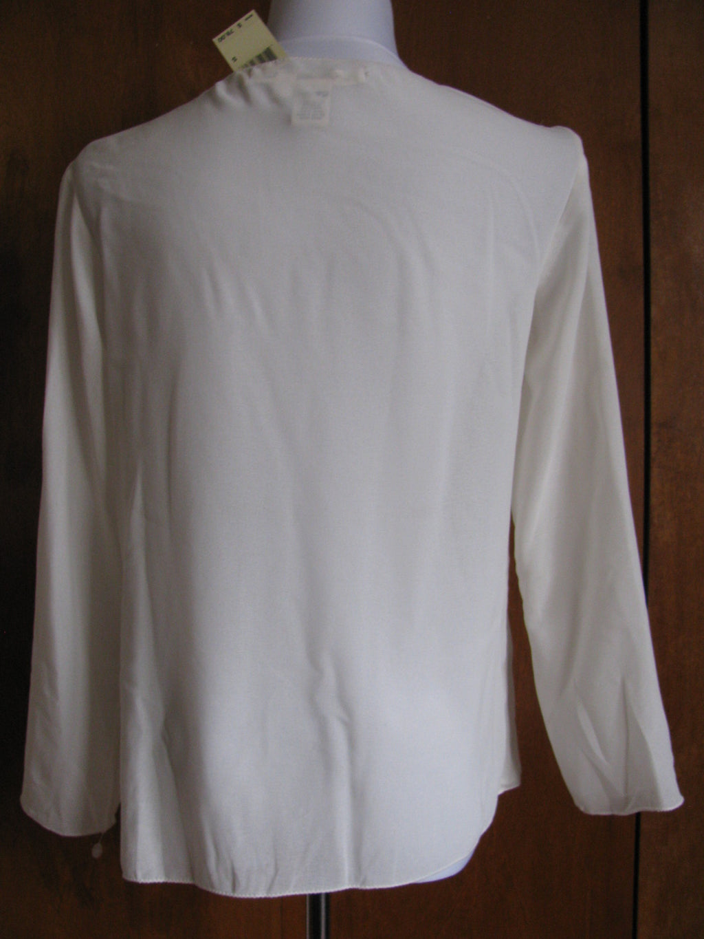 Max Studio women's ivory ruffle blouse long sleeves top size small NWT