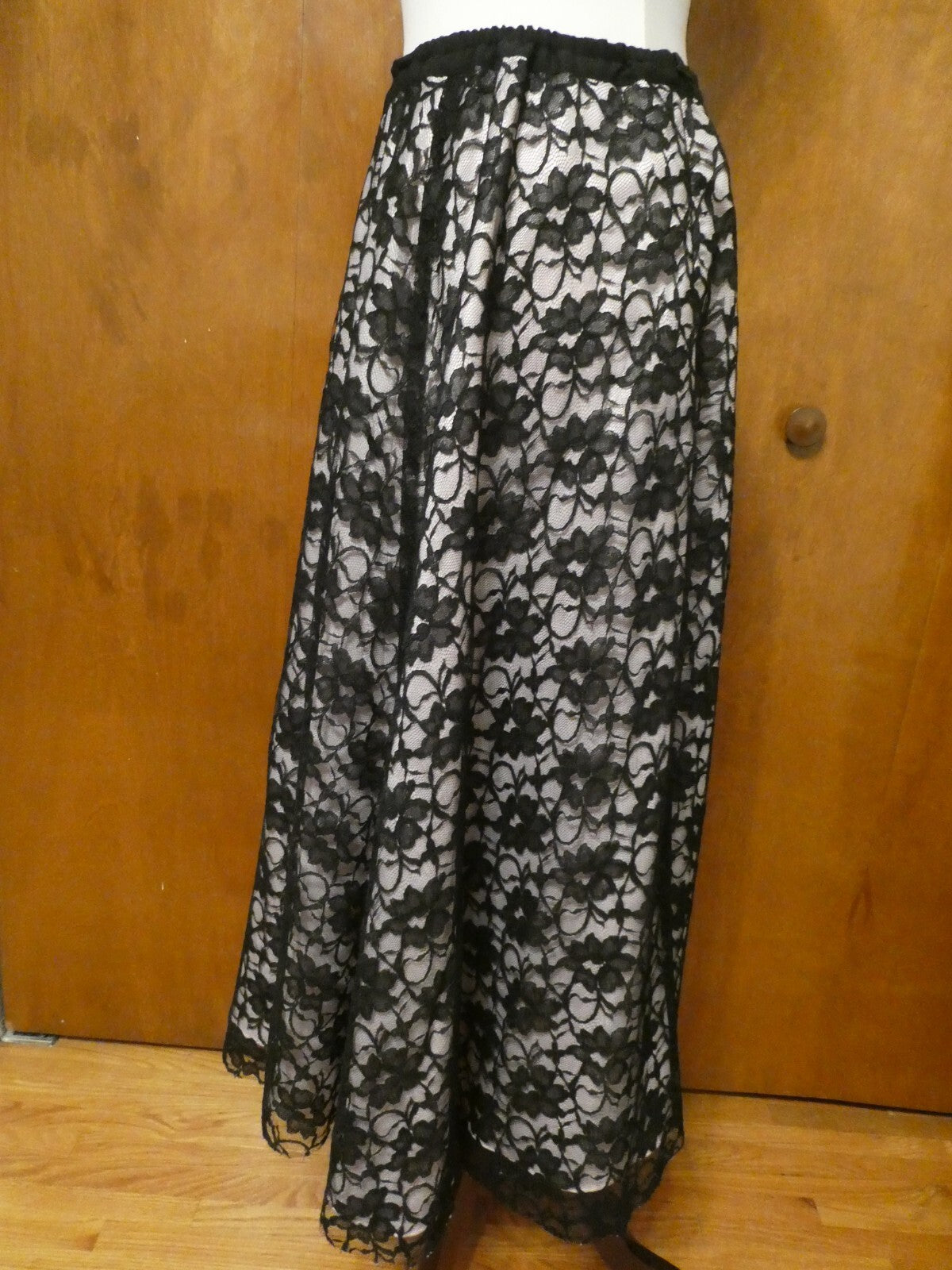 Unbranded Women's Black Pink Fringe-Textured Sheer Lined Evening Skirt Size M