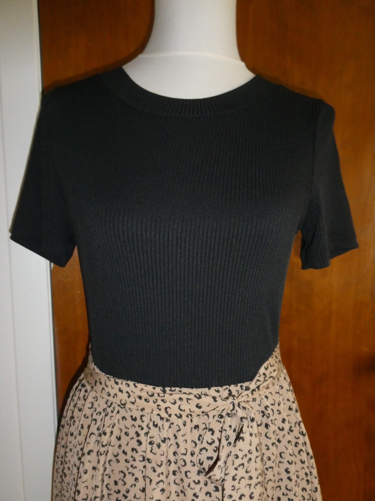 Zattcas Women's Small Black Rib Knit Animal Print Midi Dress Tie Waist NWT