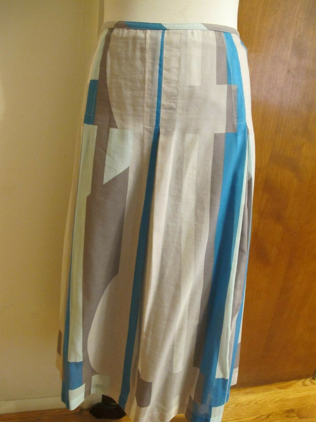 Calvin Klein women's gray blue lined lightweight soft fabric skirt size 12