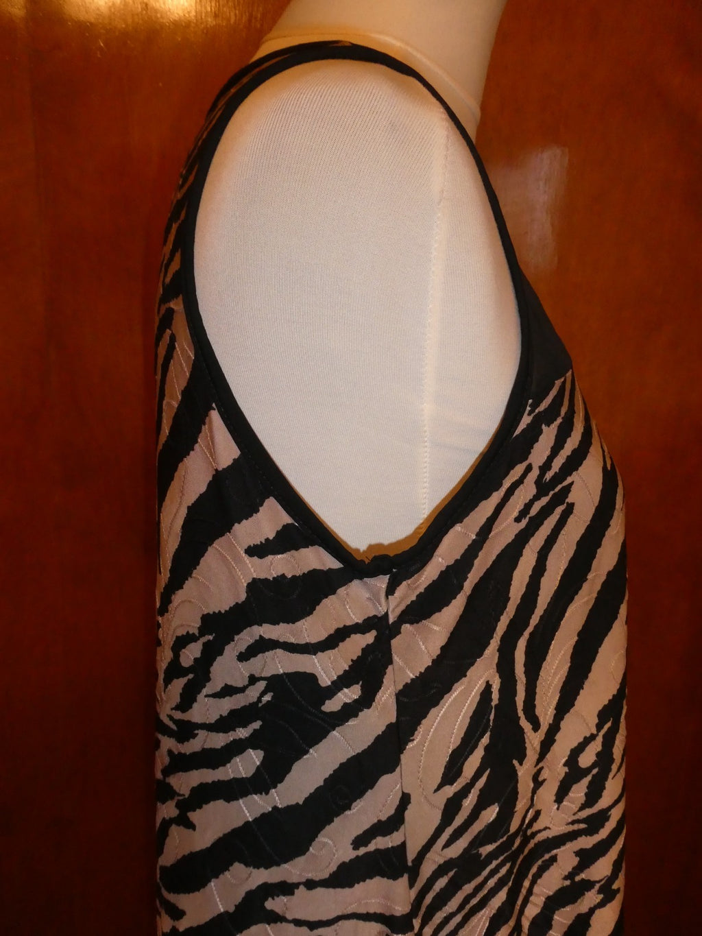 Roz & Ali Women’s MP Zebra Animal Print Sleeveless Layered Top Black Beige USA