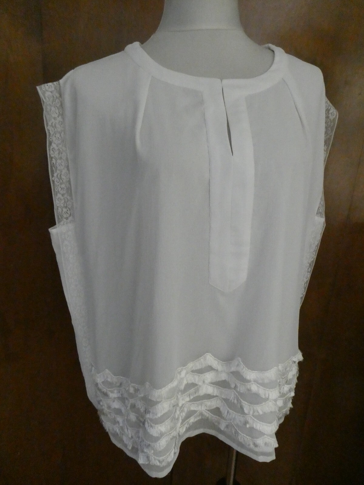 Anthropologie Ranna Gill Women's Decorated Detailed Lined White Top Size Large