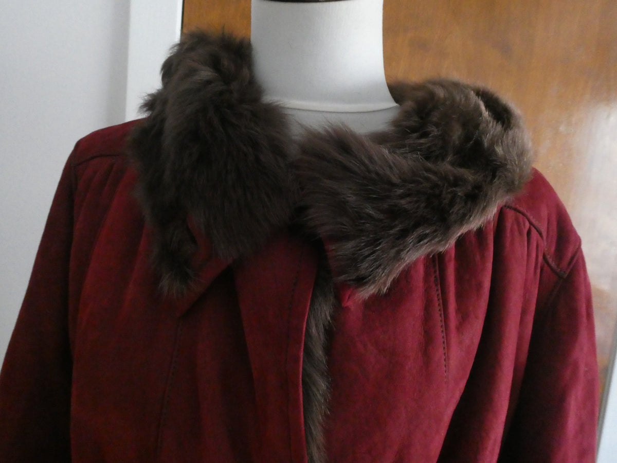 Women's Wine Shearling Sheepskin Long Winter Coat Spain 38 US 8 Runs big US 12