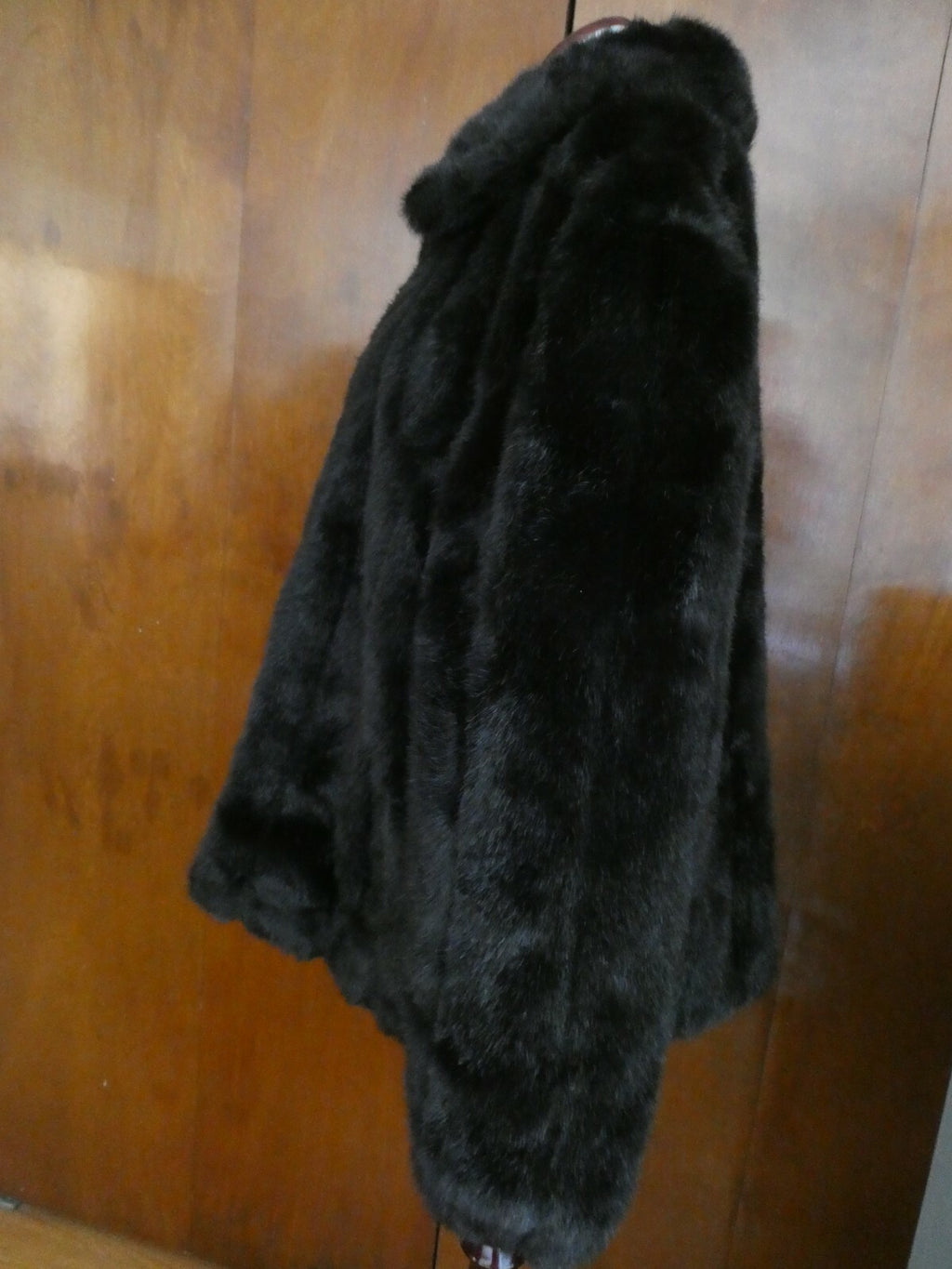 Olympia Limited INC Women's Faux Fur Coat Jacket Black Medium (Fits LARGE) USA