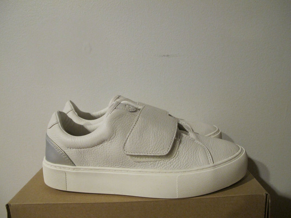 UGG Australia Neri Women's White Leather Fashion Sneaker Size 8 Style# 1106621