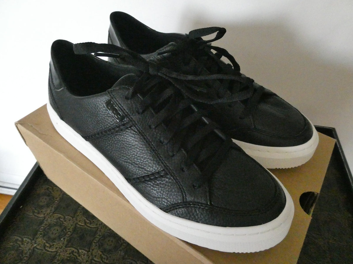 Ugg Australia Alameda Women’s Sneakers Black/White US 7.5, 8, 8.5, 9, 11