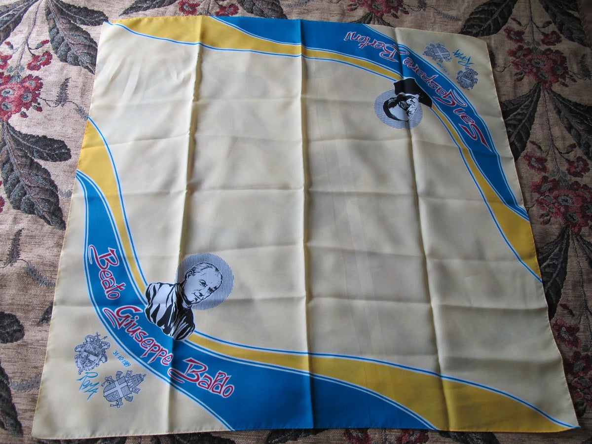 Vintage San Gaspare Bertoni Scarf Wrap Shawl 30 x 29
