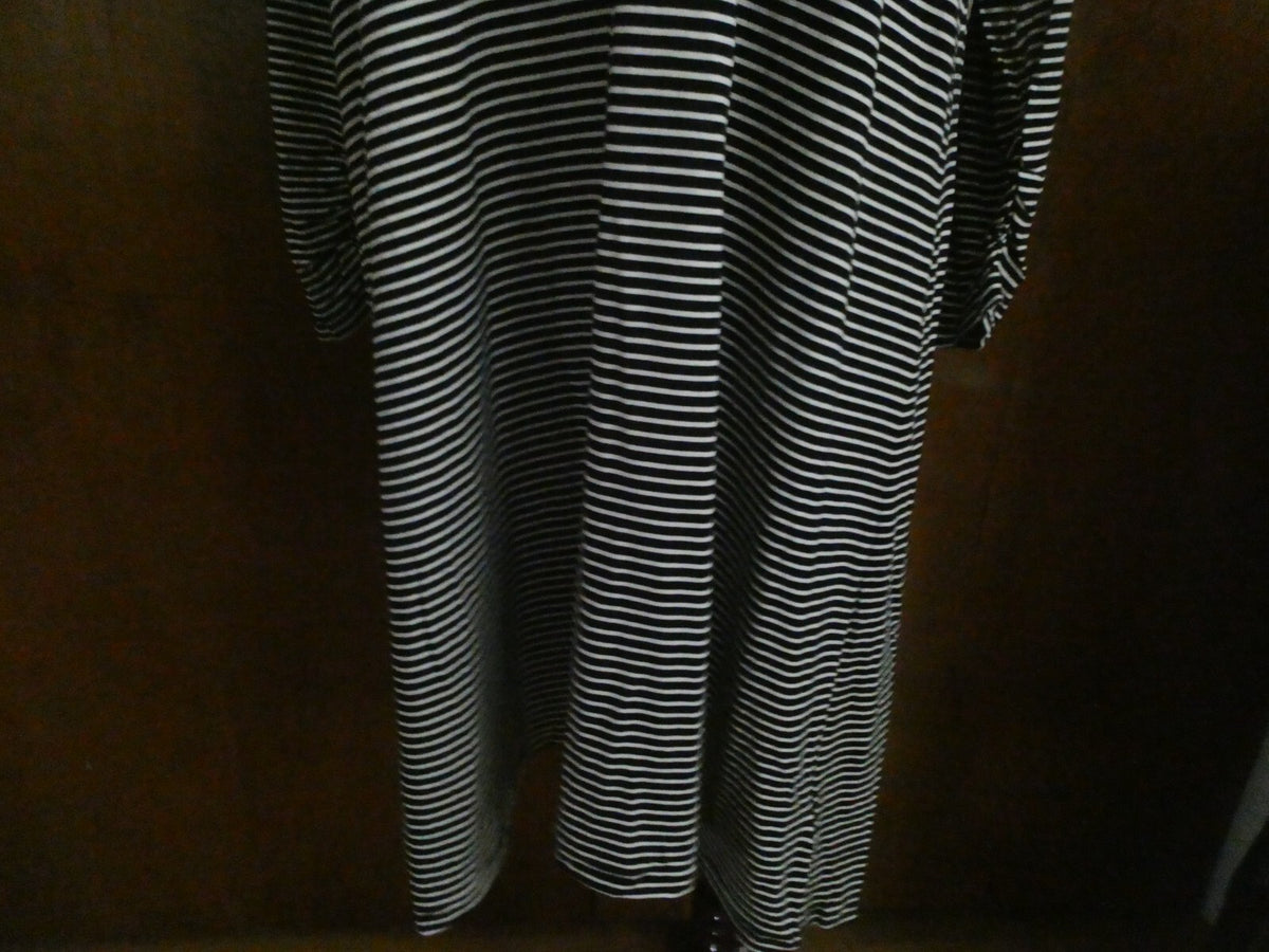 Gap Women's Black/White Stripped Rayon A-Line Long Sleeves Dress Large