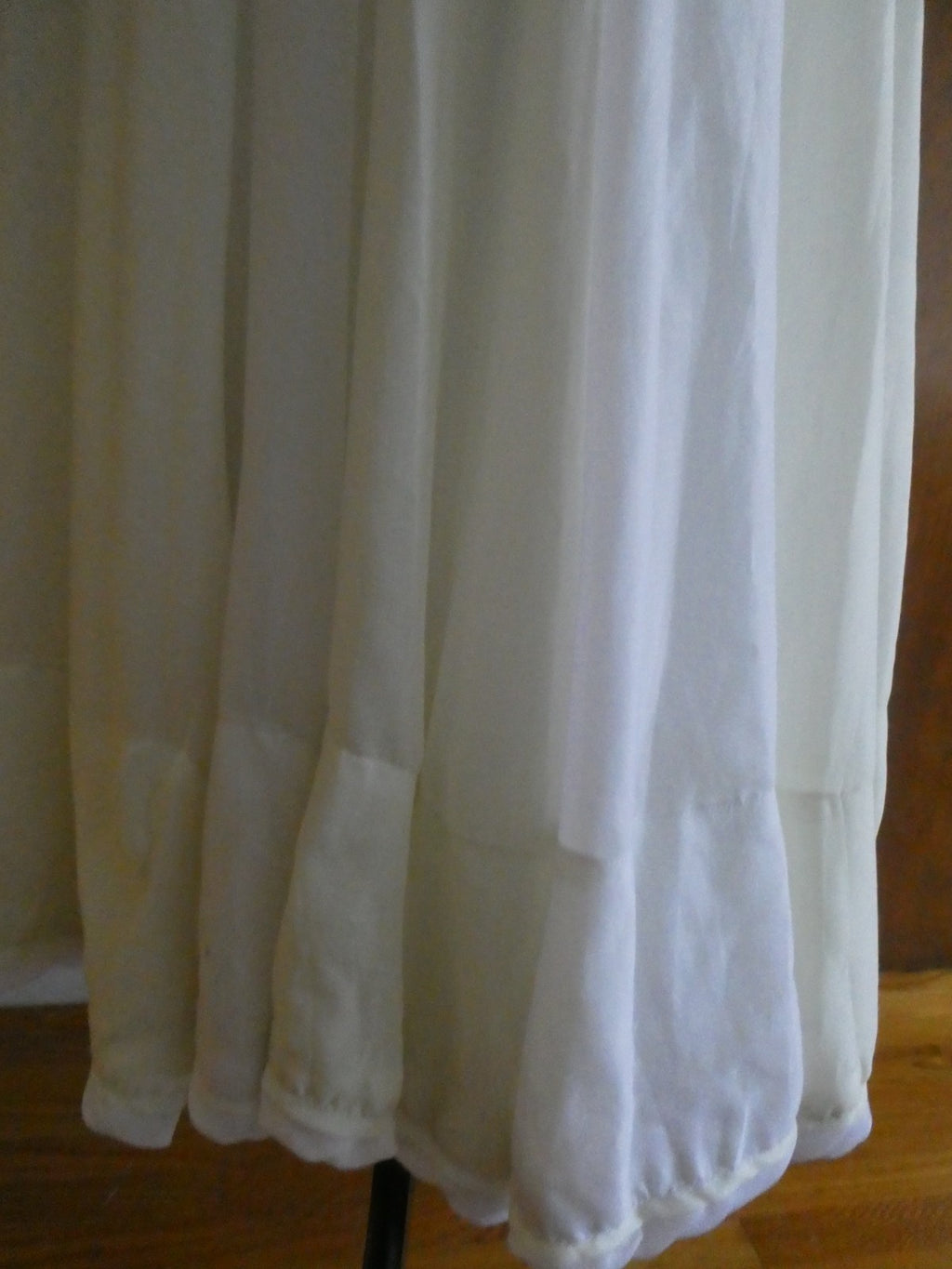 Mix Nouveau Women’s Long Lined Skirt Vanilla Size Medium NWT Style #24712