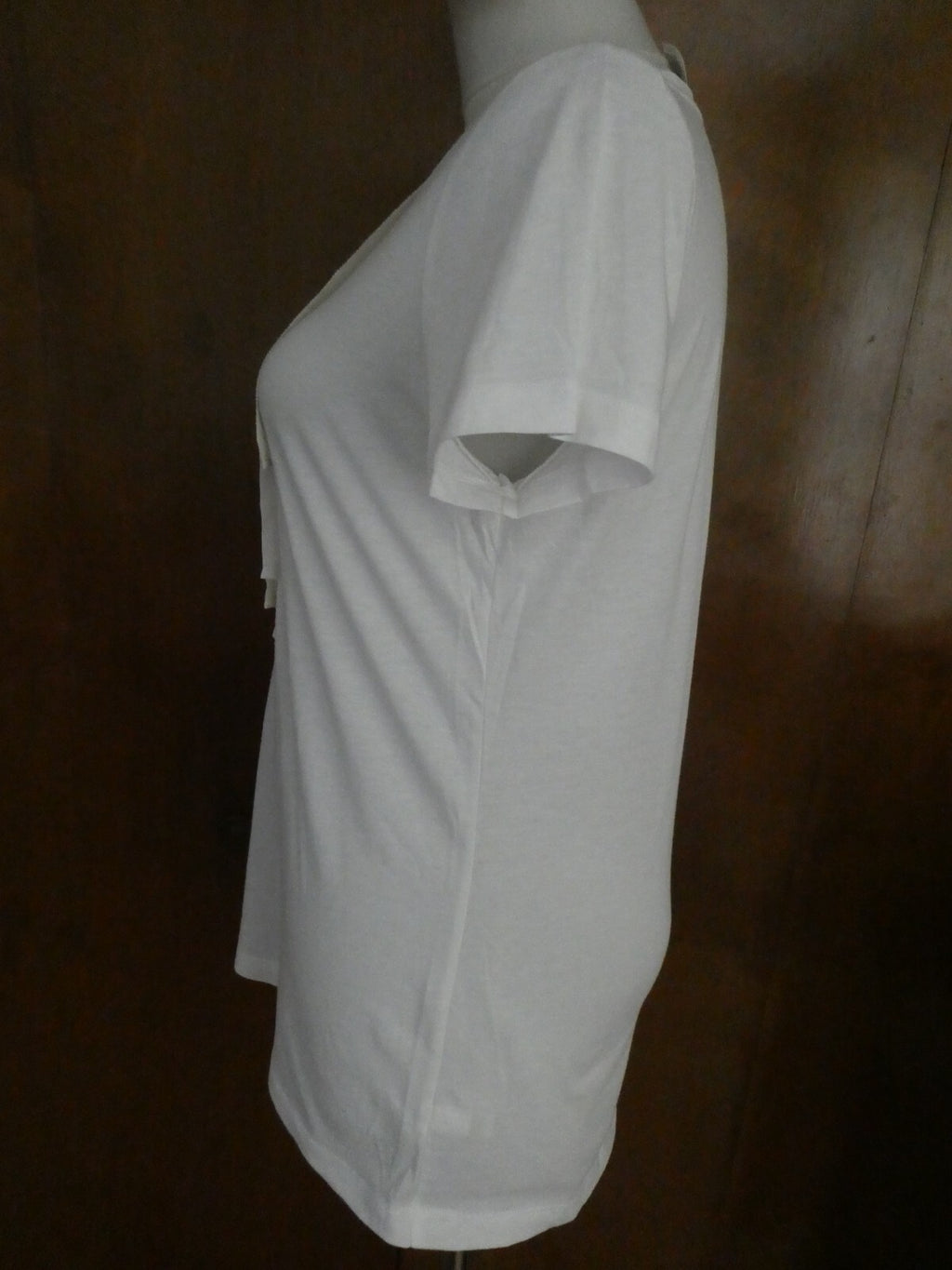 Gap women’s white cotton/modal decorated short sleeve top size Large