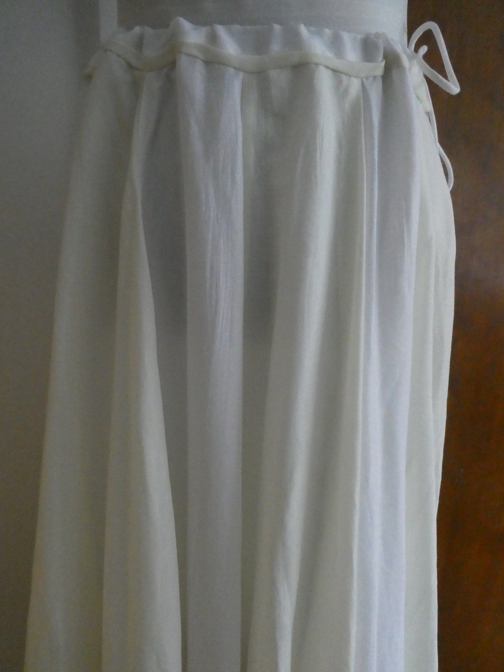Mix Nouveau Women’s Long Lined Skirt Vanilla Size Medium NWT Style #24712