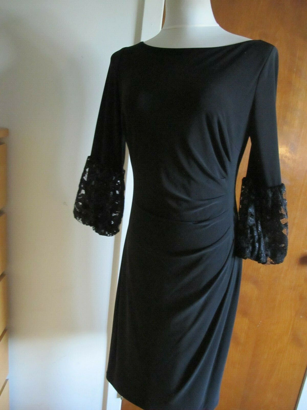 Ralph Lauren women's black lined lace crafted evening dress New