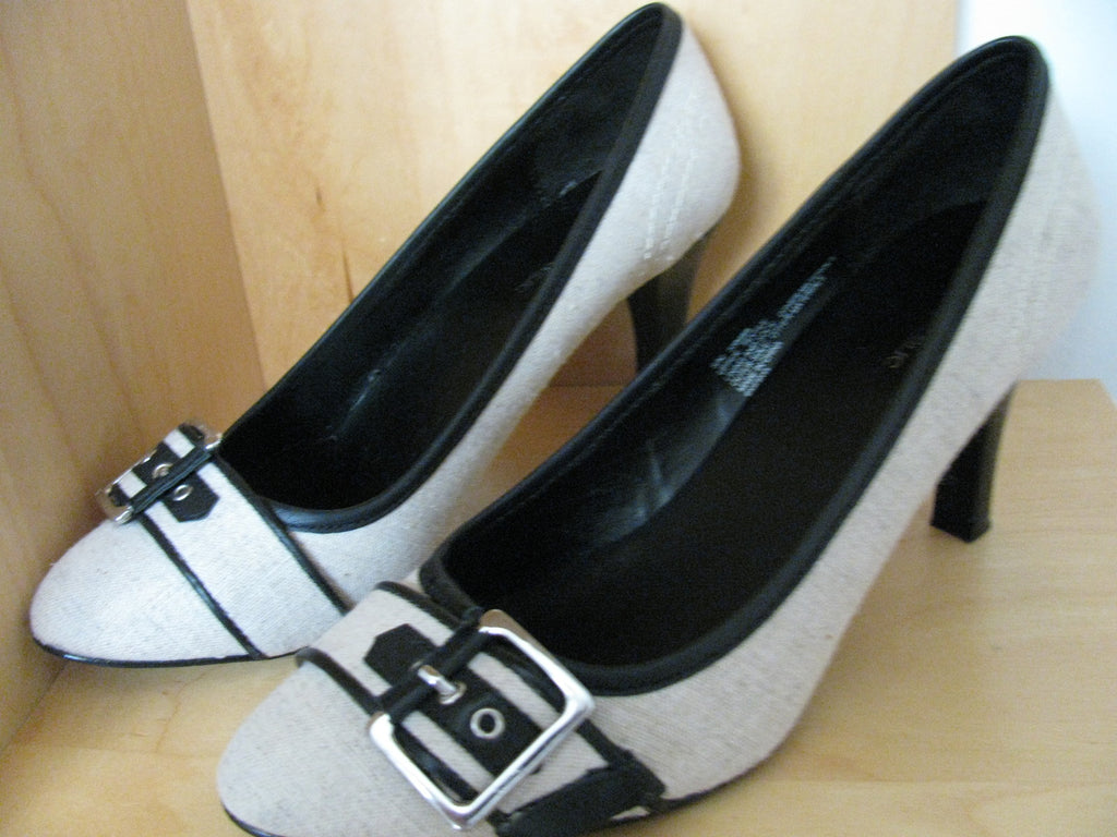 Banana Republic ivory textile detailed classic 2 3/4 heel pump shoes Size 6