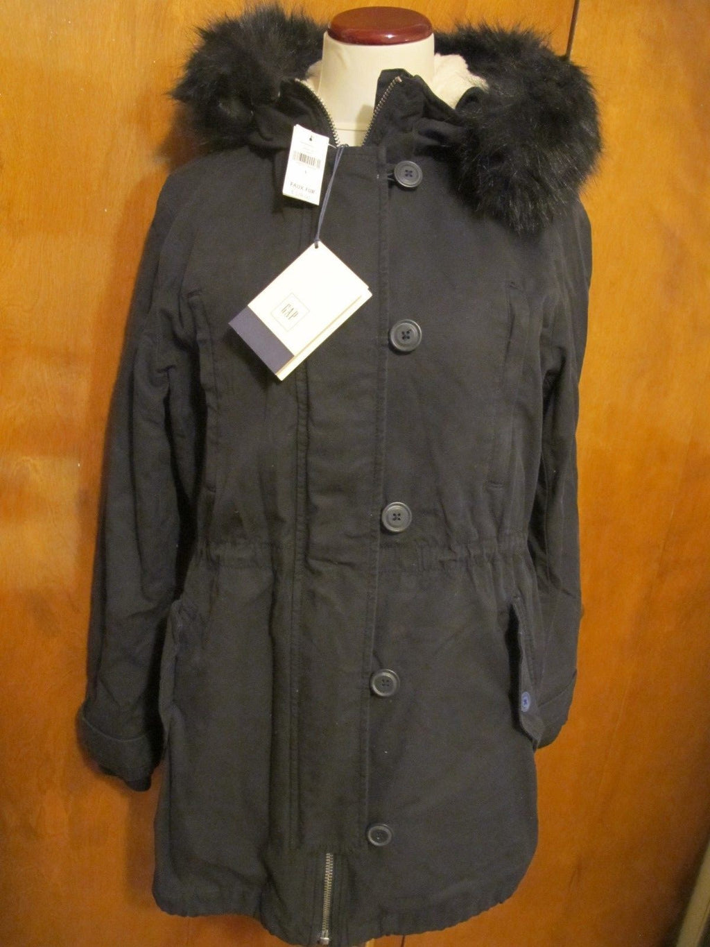 Gap women’s black stylish winter coat two in one size Large NWT