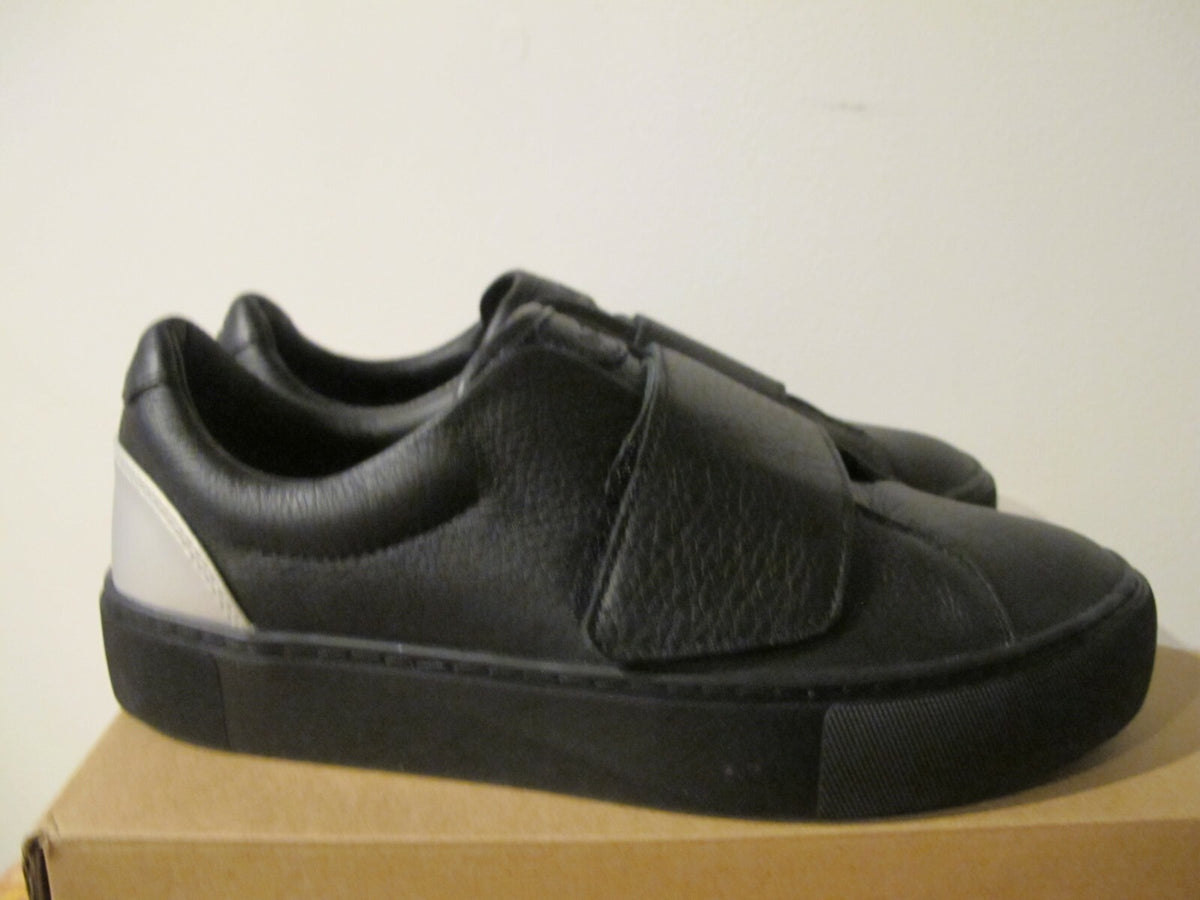 UGG Australia Neri Women's Black Leather Fashion Sneaker Size 7.5