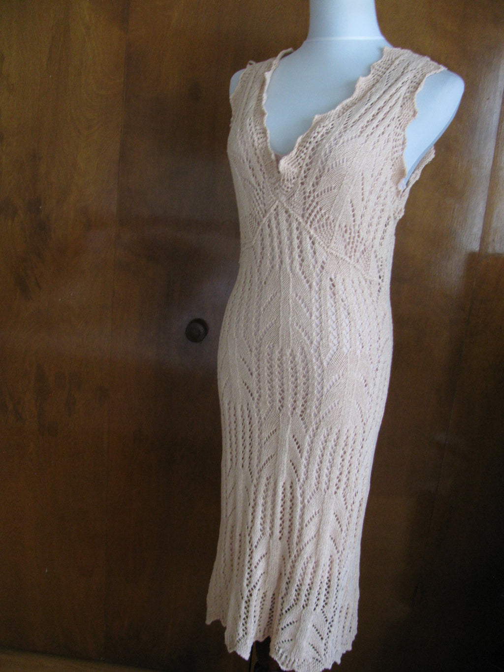 Guess women’s neutral pink pointtele dress New