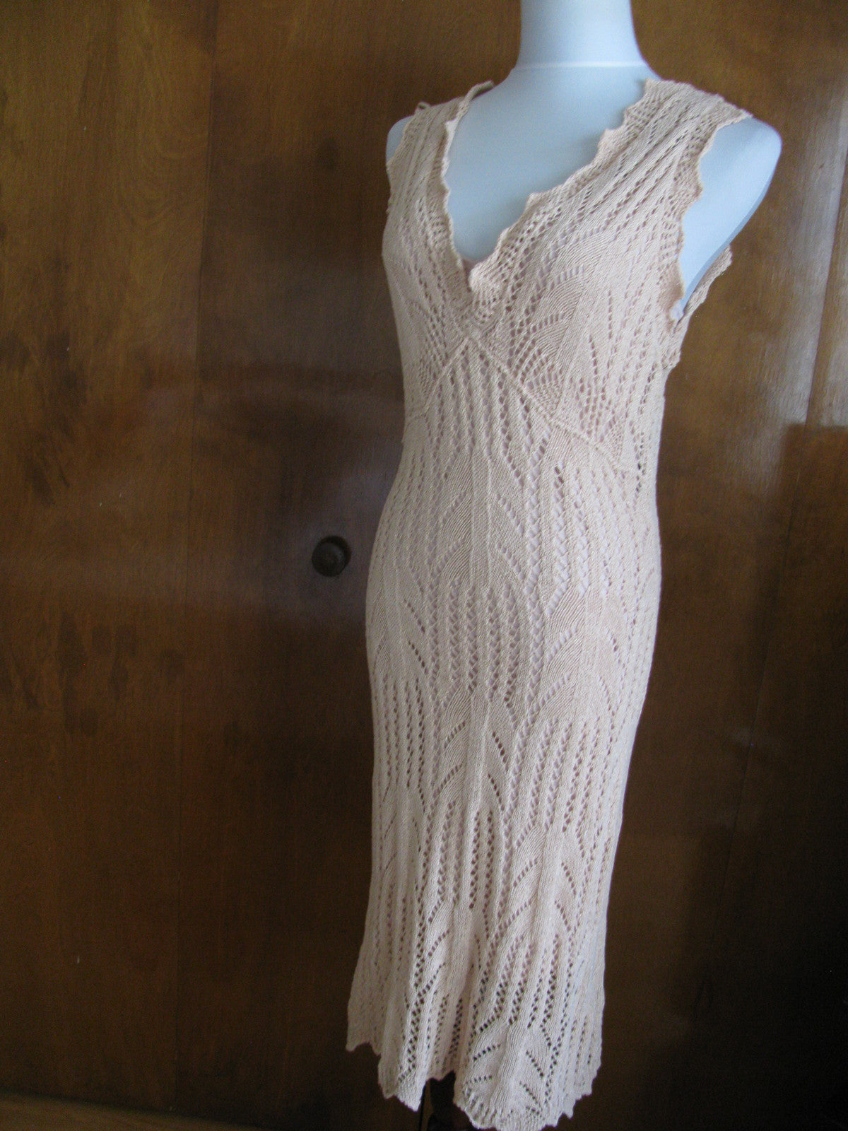 Guess women’s neutral pink pointtele dress New