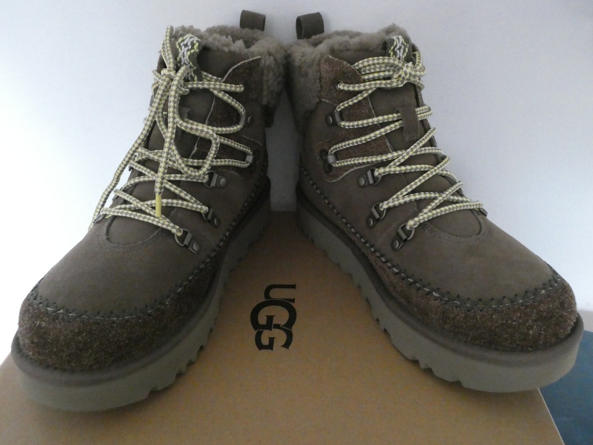 UGG Classic Alpine Lace-Up Boots Women's Size 10 Hickory Chestnut 1158271