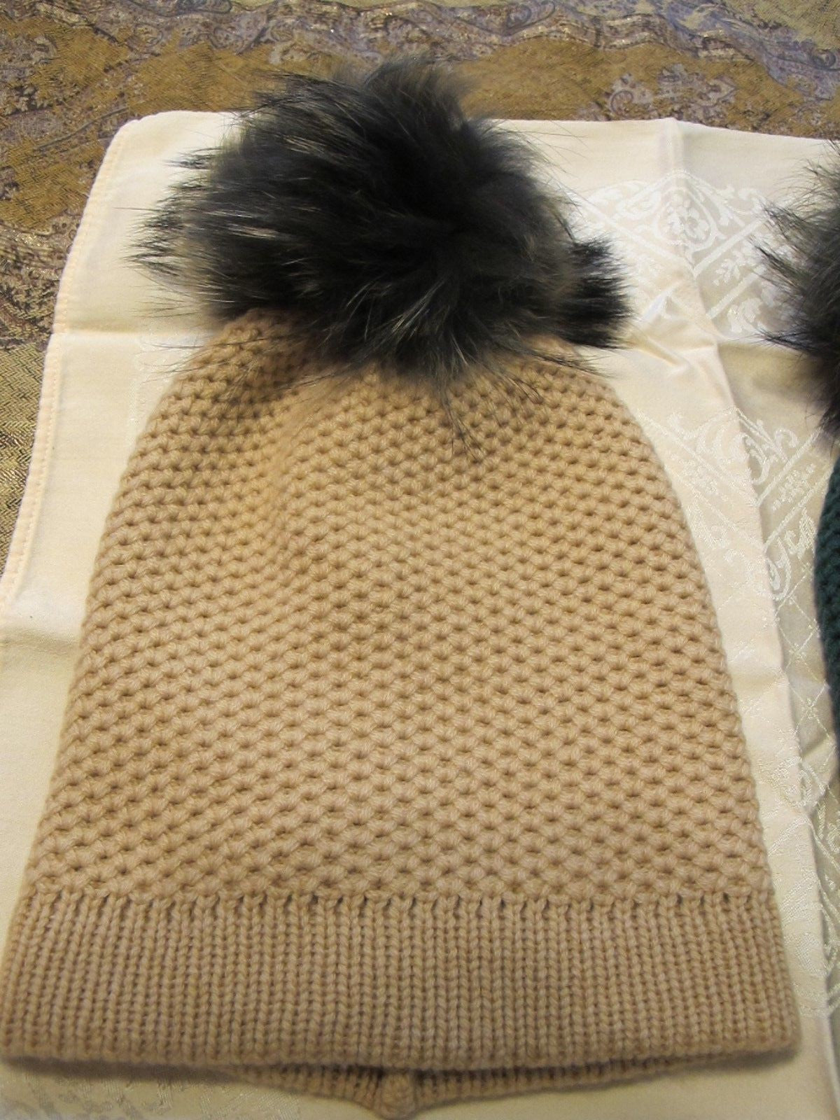 Raffaello Bettini Beige Cashmere Women Real Fox Fur Dyed Pom Pom Hat 