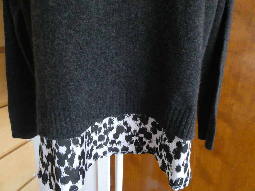 Luxury Bloomingdale’s women’s sweater crafted from 100% cashmere Size Xlarge NEW