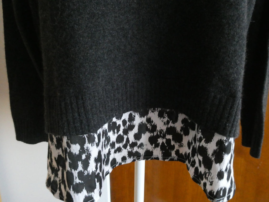 Luxury Bloomingdale’s women’s sweater crafted from 100% cashmere Size Xlarge NEW